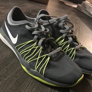 Nike training sneakers dual fusion hit